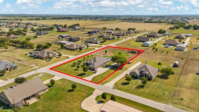 8901 Hillview Drive, Godley, TX 76044