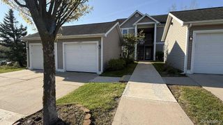 1245 Heatherwood Lane, Ann Arbor, MI 48108