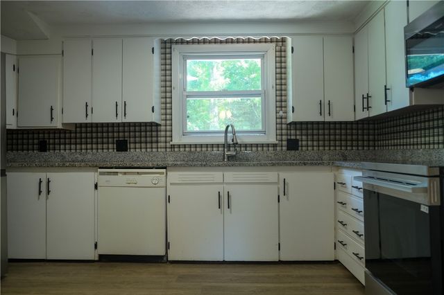 41 Bishop Hill Road, Johnston, RI 02919