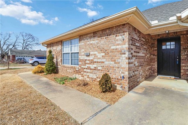 13648 N UA Beef Farm, Fayetteville, AR 72704