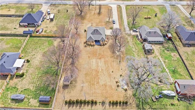 13648 N UA Beef Farm, Fayetteville, AR 72704