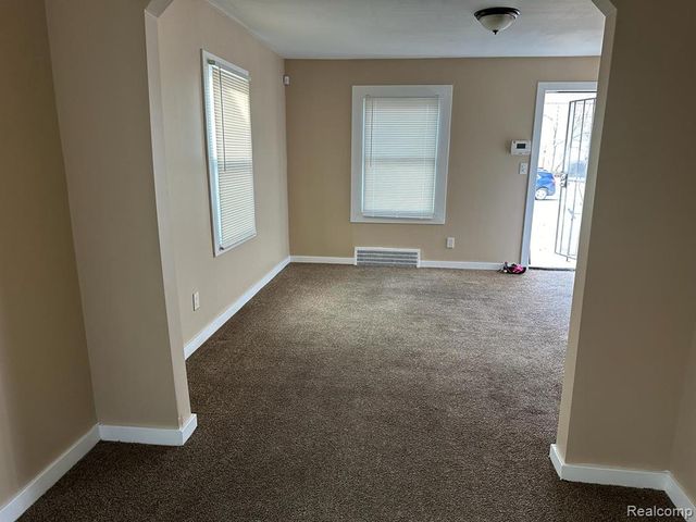 8878 Evergreen Avenue, Detroit, MI 48228