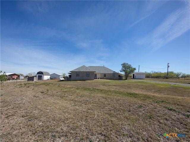 2412 Williamson Road, Lockhart, TX 78644