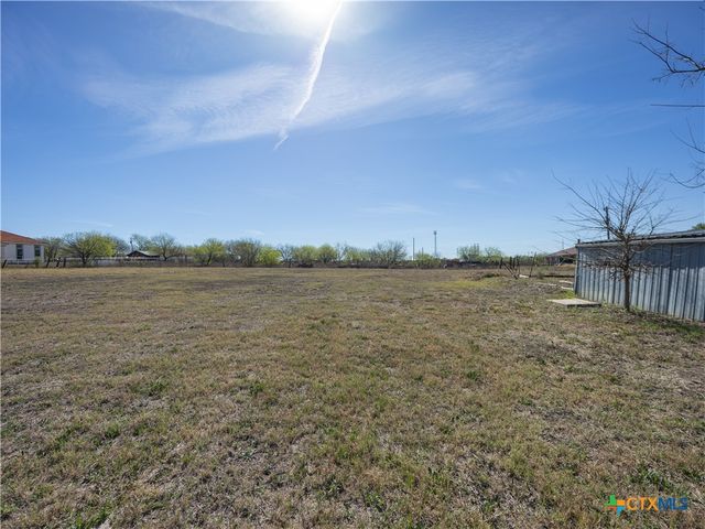 2412 Williamson Road, Lockhart, TX 78644