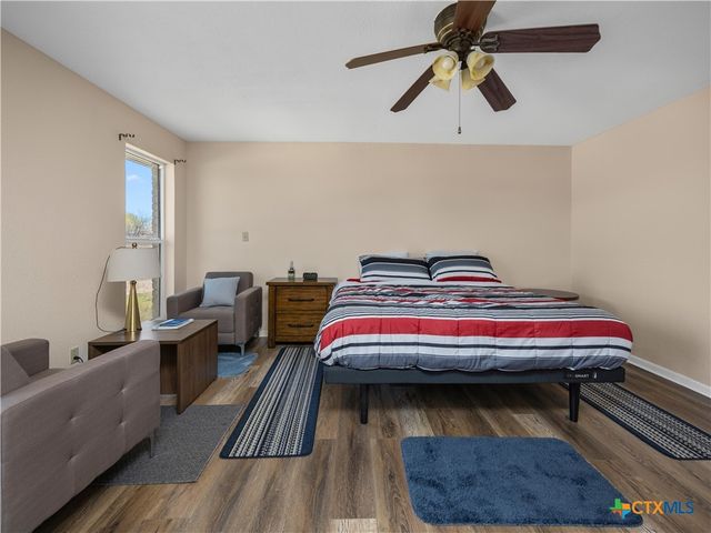 2412 Williamson Road, Lockhart, TX 78644