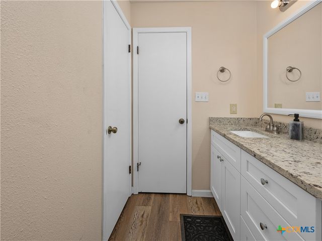 2412 Williamson Road, Lockhart, TX 78644