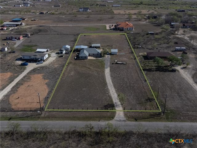 2412 Williamson Road, Lockhart, TX 78644