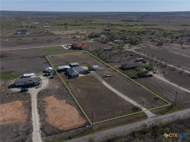 2412 Williamson Road, Lockhart, TX 78644