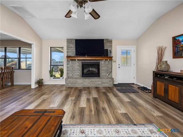 2412 Williamson Road, Lockhart, TX 78644