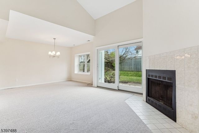 318 Main St 34, Madison Boro, NJ 07940