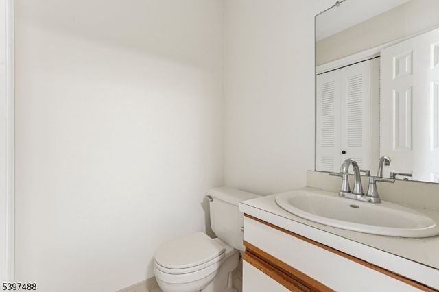 318 Main St 34, Madison Boro, NJ 07940