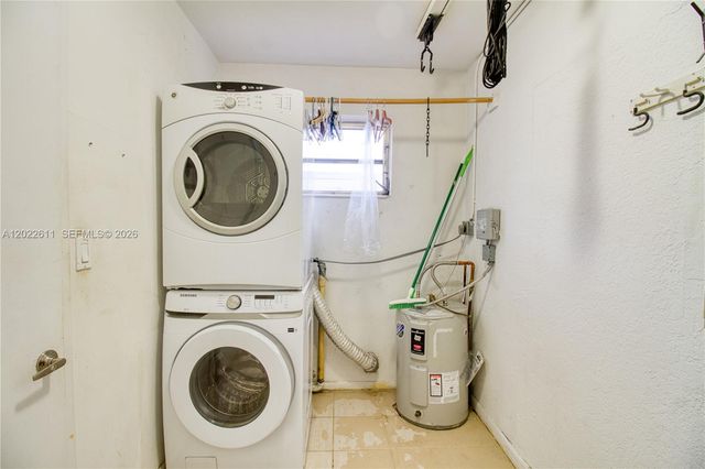 7401 Raleigh St, Hollywood, FL 33024