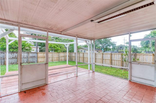 7401 Raleigh St, Hollywood, FL 33024