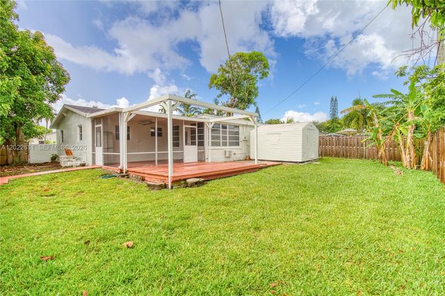 7401 Raleigh St, Hollywood, FL 33024
