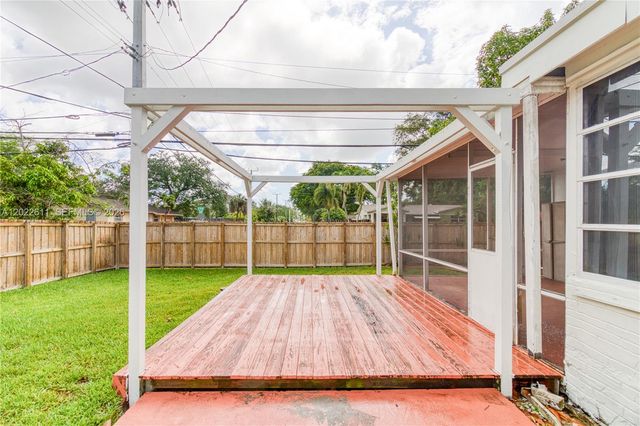 7401 Raleigh St, Hollywood, FL 33024
