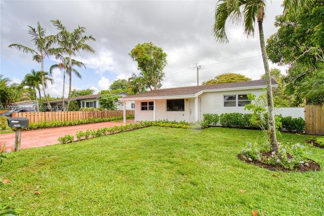 7401 Raleigh St, Hollywood, FL 33024