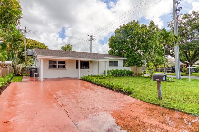 7401 Raleigh St, Hollywood, FL 33024