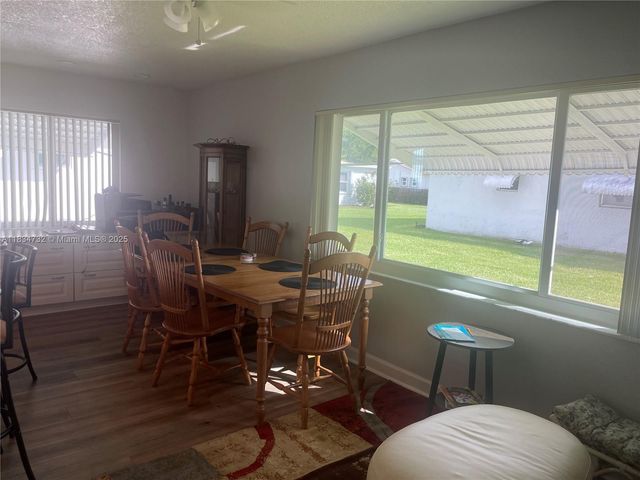 8552 N Campanelli Blvd, Plantation, FL 33322