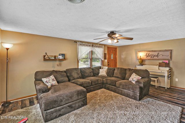 226 Rugby Ave, Jamestown, TN 38556