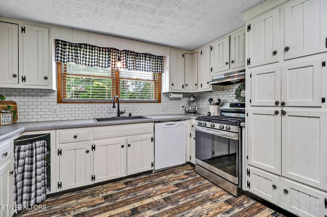 226 Rugby Ave, Jamestown, TN 38556
