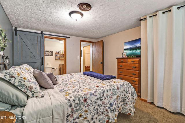 226 Rugby Ave, Jamestown, TN 38556