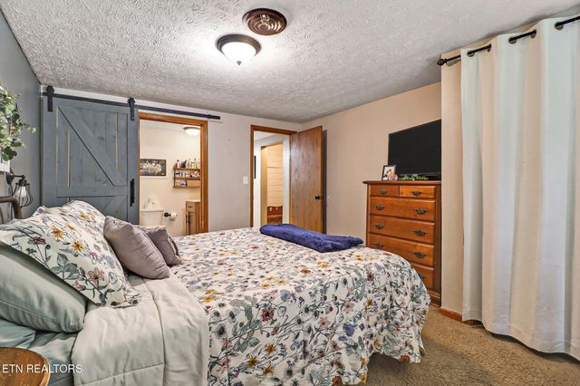 226 Rugby Ave, Jamestown, TN 38556
