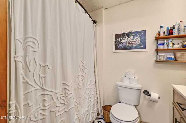 226 Rugby Ave, Jamestown, TN 38556