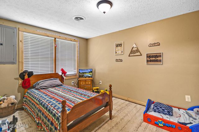 226 Rugby Ave, Jamestown, TN 38556