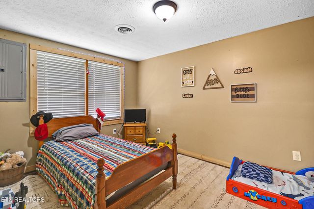 226 Rugby Ave, Jamestown, TN 38556