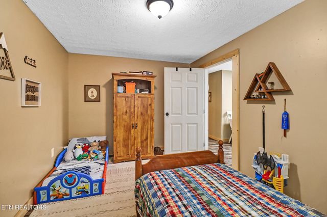 226 Rugby Ave, Jamestown, TN 38556