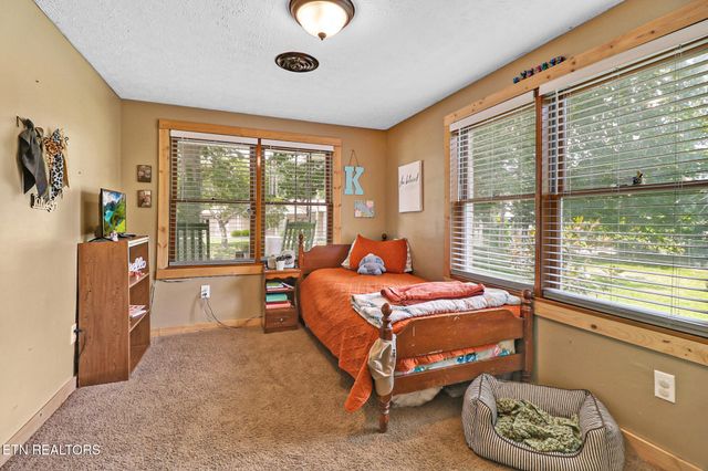 226 Rugby Ave, Jamestown, TN 38556