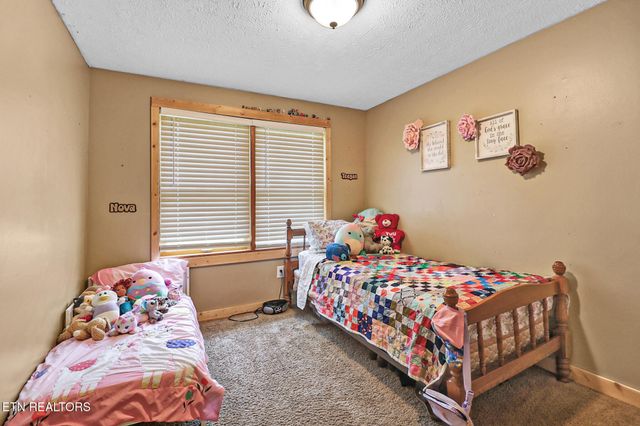 226 Rugby Ave, Jamestown, TN 38556