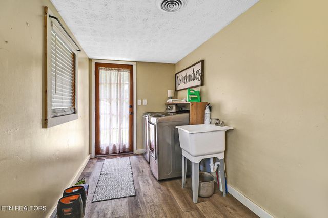 226 Rugby Ave, Jamestown, TN 38556