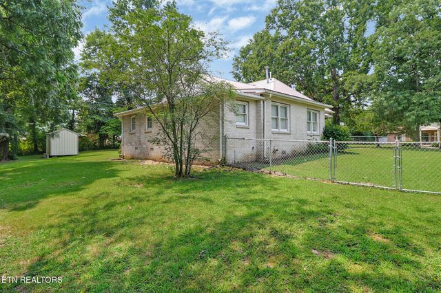 226 Rugby Ave, Jamestown, TN 38556