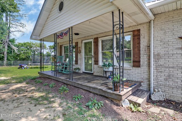 226 Rugby Ave, Jamestown, TN 38556
