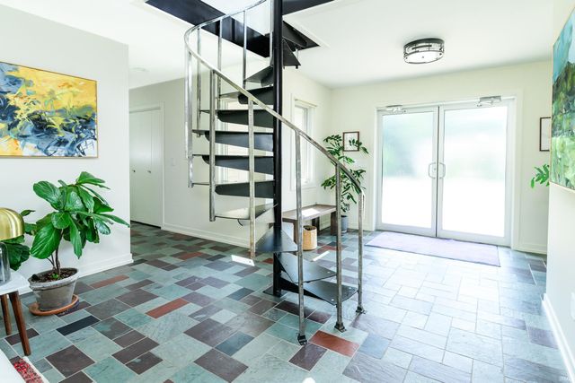 325 E Clover Lane, Bloomington, IN 47408