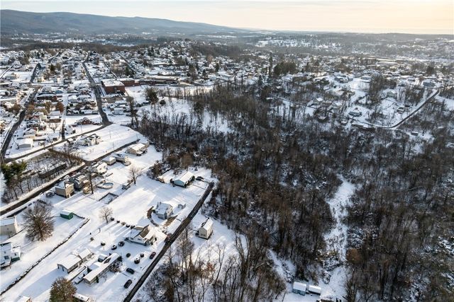 173 Wilbur Ave, Uniontown, PA 15401