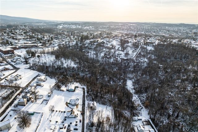 173 Wilbur Ave, Uniontown, PA 15401