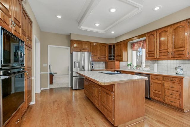 4501 NW Baltimore Court, Kansas City, MO 64116