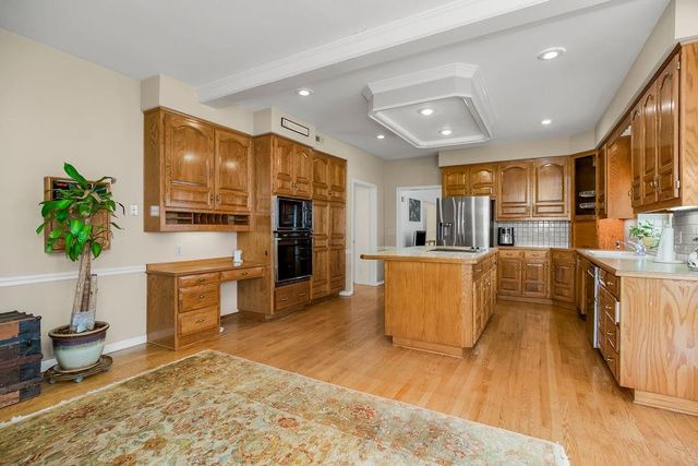 4501 NW Baltimore Court, Kansas City, MO 64116