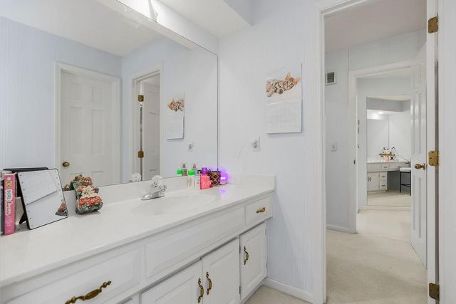 4501 NW Baltimore Court, Kansas City, MO 64116