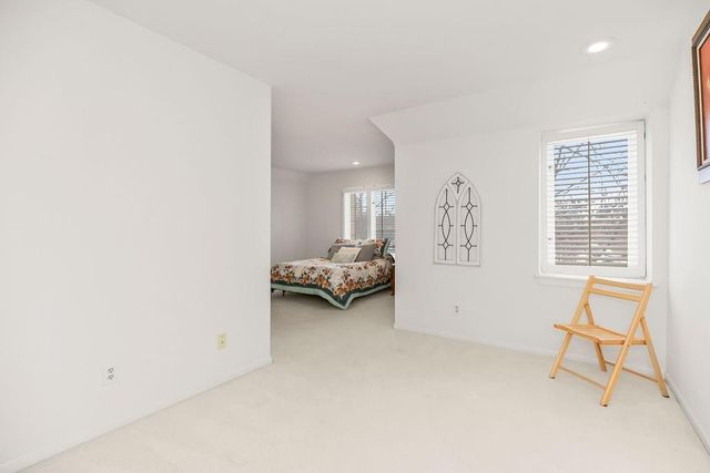 4501 NW Baltimore Court, Kansas City, MO 64116