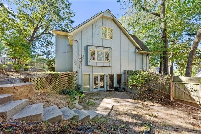 4501 NW Baltimore Court, Kansas City, MO 64116