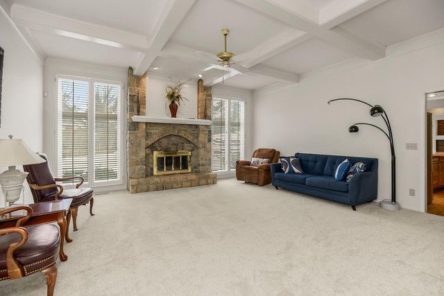 4501 NW Baltimore Court, Kansas City, MO 64116