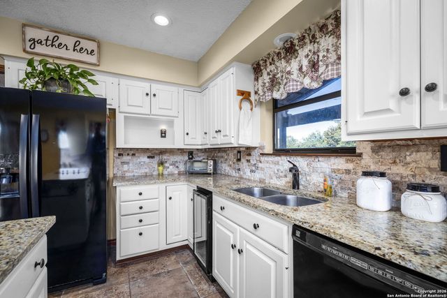 115 Sprecken Isle, Canyon Lake, TX 78133