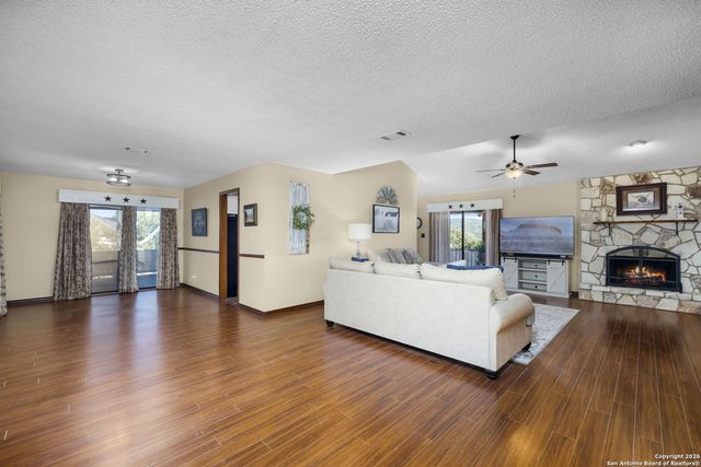 115 Sprecken Isle, Canyon Lake, TX 78133