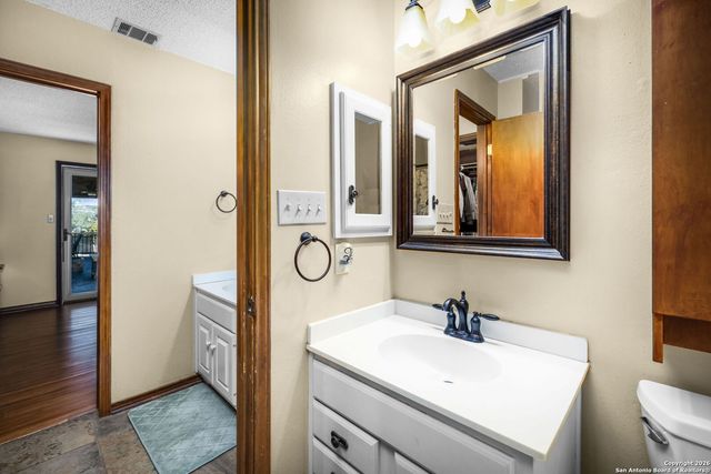 115 Sprecken Isle, Canyon Lake, TX 78133