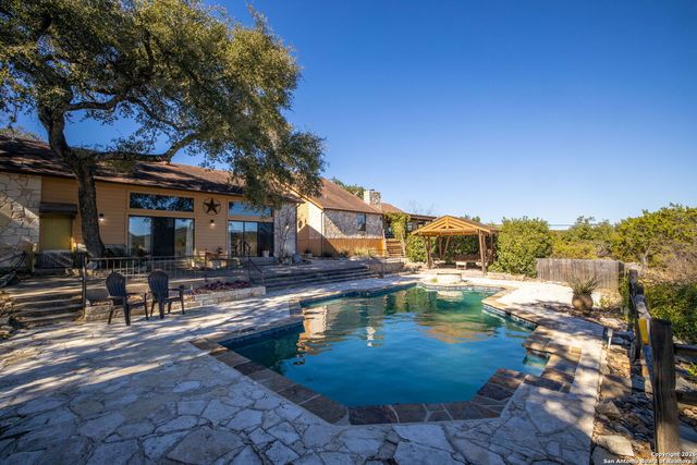 115 Sprecken Isle, Canyon Lake, TX 78133