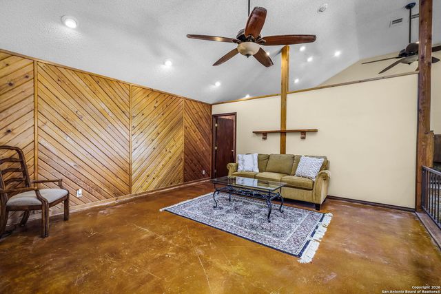 115 Sprecken Isle, Canyon Lake, TX 78133