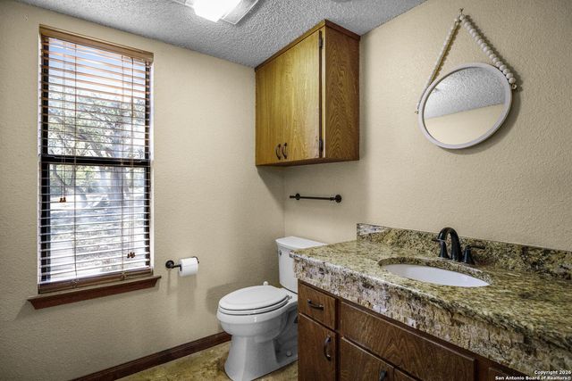 115 Sprecken Isle, Canyon Lake, TX 78133